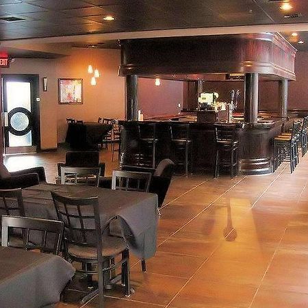 Causeway Bay Hotel Lansing Dış mekan fotoğraf