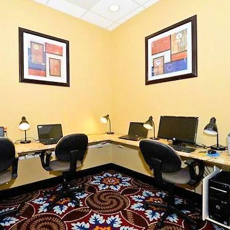 Causeway Bay Hotel Lansing Dış mekan fotoğraf