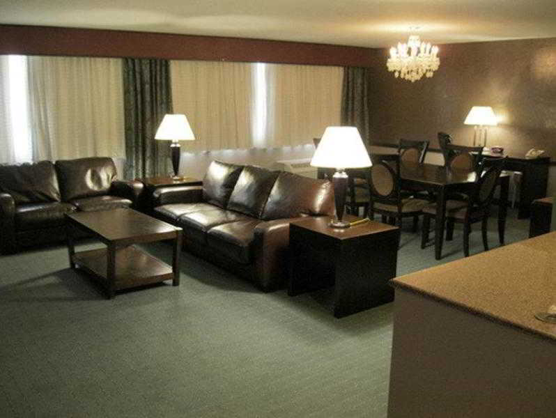 Causeway Bay Hotel Lansing Restoran fotoğraf