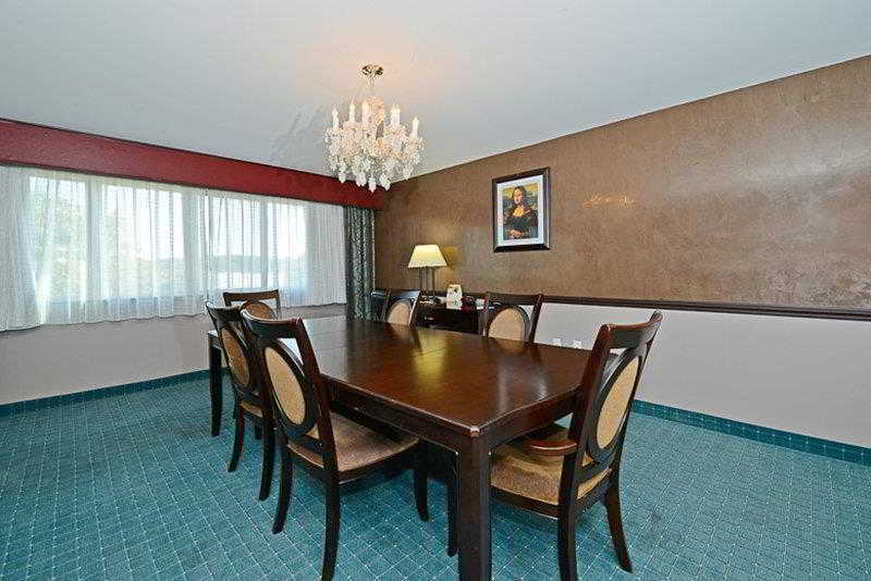 Causeway Bay Hotel Lansing Oda fotoğraf