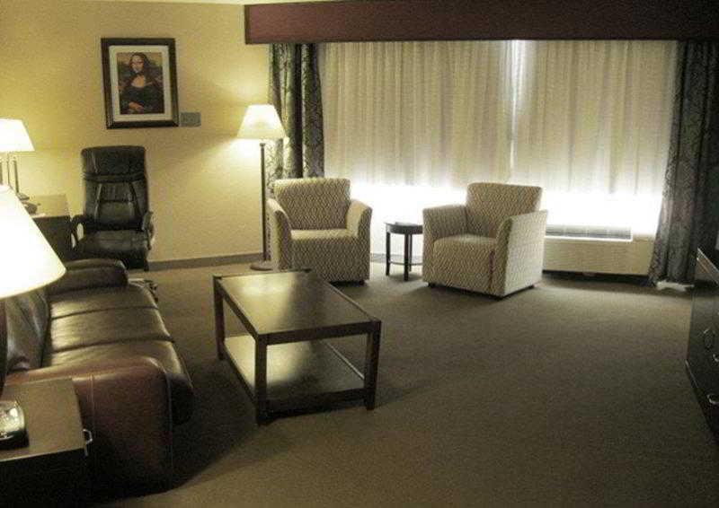 Causeway Bay Hotel Lansing Oda fotoğraf