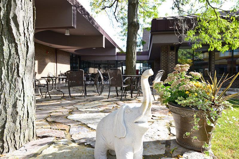 Causeway Bay Hotel Lansing Restoran fotoğraf